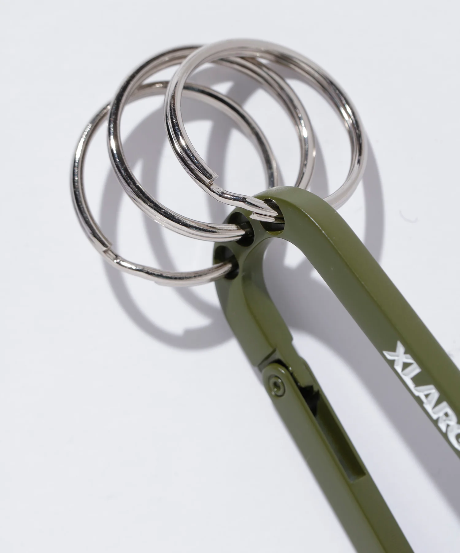 SLANTED LOGO KEYRING CARABINER - Image 5